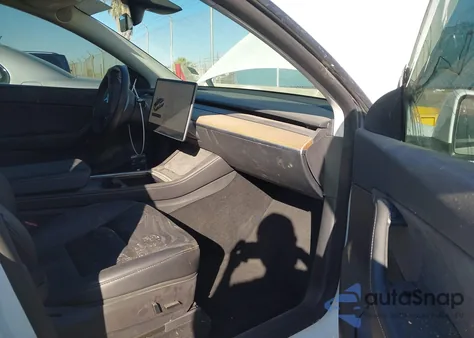 2022 Tesla Model Y Performance Dual Motor All-Wheel Drive from USA, damaged, VIN 7SAYGDEFXNF484838